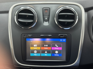 2016 Dacia Sandero Stepway 0.9 Stepway Laureate Tce 90 in White — image 6
