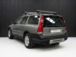 2015 Volvo V70 2.0 D4 Se Lux Geartronic Euro 6 (s/s) 5dr in Bronze — image 4