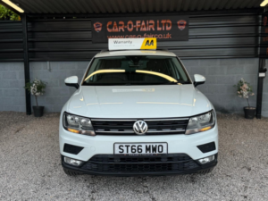 2016 Volkswagen Tiguan 2.0 Tdi Bluemotion Tech Se Navigation in White — image 2