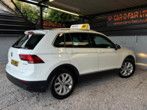 2016 Volkswagen Tiguan 2.0 Tdi Bluemotion Tech Se Navigation in White — image 5