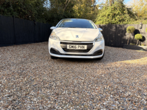 2016 Peugeot 208 1.0 Puretech Access in White — image 4