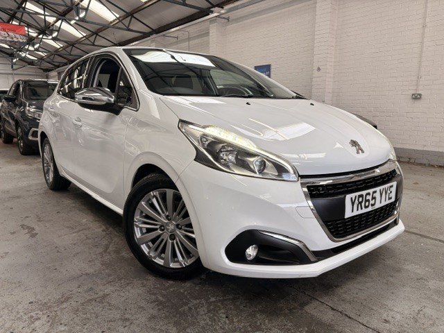2015 Peugeot 208 1.6 Bluehdi Allure in White — image 1