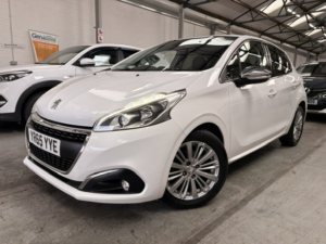 2015 Peugeot 208 1.6 Bluehdi Allure in White — image 2