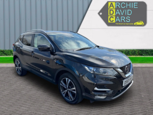 2019 Nissan Qashqai 1.3 Dig-T N-Connecta in Black — image 3