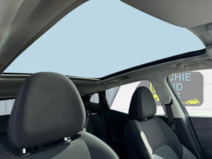 2019 Nissan Qashqai 1.3 Dig-T N-Connecta in Black — image 5