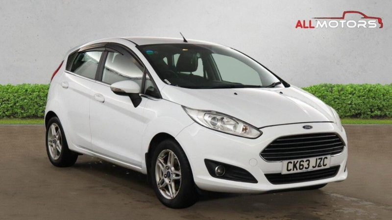 2013 Ford Fiesta 1.25 Zetec Euro 5 5dr in White — image 1