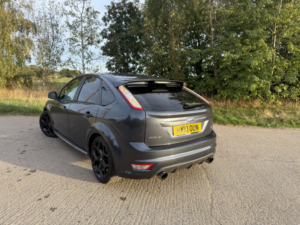 2010 Ford Focus 2.5 Siv St-2 in Grey — image 3