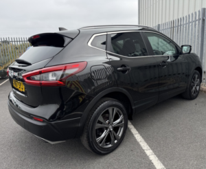 2017 Nissan Qashqai 1.5 Dci N-Connecta in Black — image 5