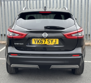 2017 Nissan Qashqai 1.5 Dci N-Connecta in Black — image 6
