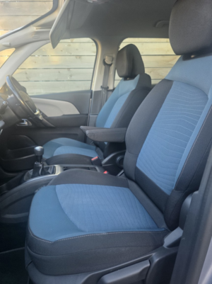 2017 Citroen Grand C4 Picasso 1.6 Bluehdi Feel in Grey — image 4