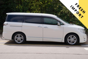 2010 Nissan Elgrand 3.5 V6 Highway Star Premium 5dr 7 Seats in White — image 2