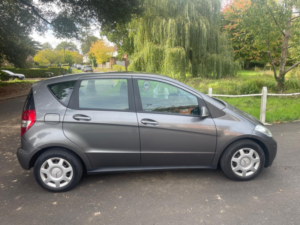 2011 Mercedes-Benz A Class 1.5 A160 Classic Se Hatchback 5dr Petrol CVT (157 G/km, 95 Bhp) in Grey — image 3