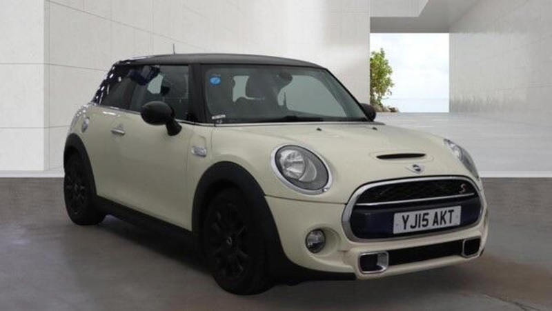 2015 MINI Hatch 2.0 Cooper S Euro 6 (s/s) 3dr in White — image 1