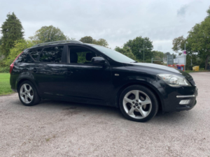 2012 Kia Ceed 1.6 Crdi 3 Sports Wagon Euro 5 5dr in Black — image 3