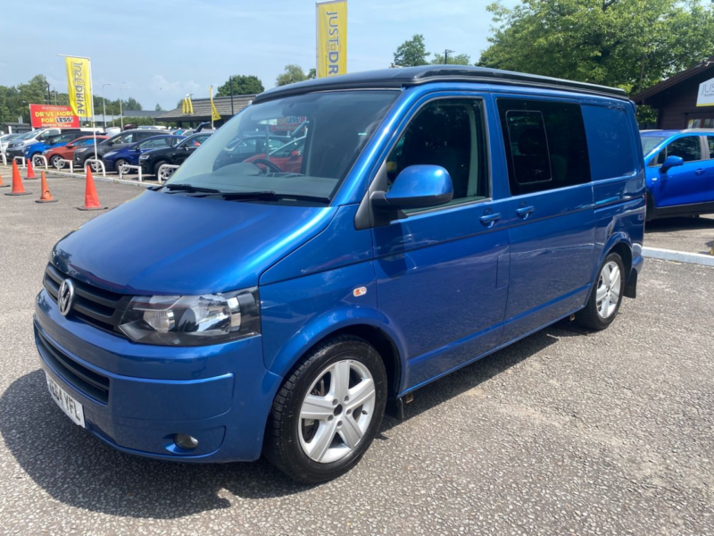 2014 Volkswagen Transporter 2.0 Bitdi T32 Highline Kombi 4dr Diesel DSG 4motion L3 H1 (226 G/km, 178 Bhp) in Blue — image 1