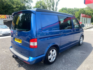 2014 Volkswagen Transporter 2.0 Bitdi T32 Highline Kombi 4dr Diesel DSG 4motion L3 H1 (226 G/km, 178 Bhp) in Blue — image 5