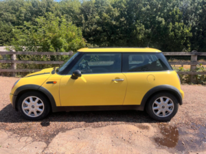 2001 MINI Hatch 1.6 One Euro 3 3dr in Yellow — image 6