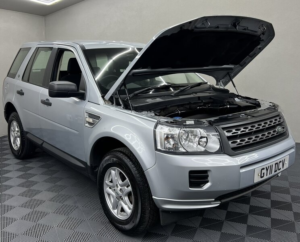 2011 Land Rover Freelander 2 2.2 Freelander S Td4 Auto 5dr in Silver — image 3