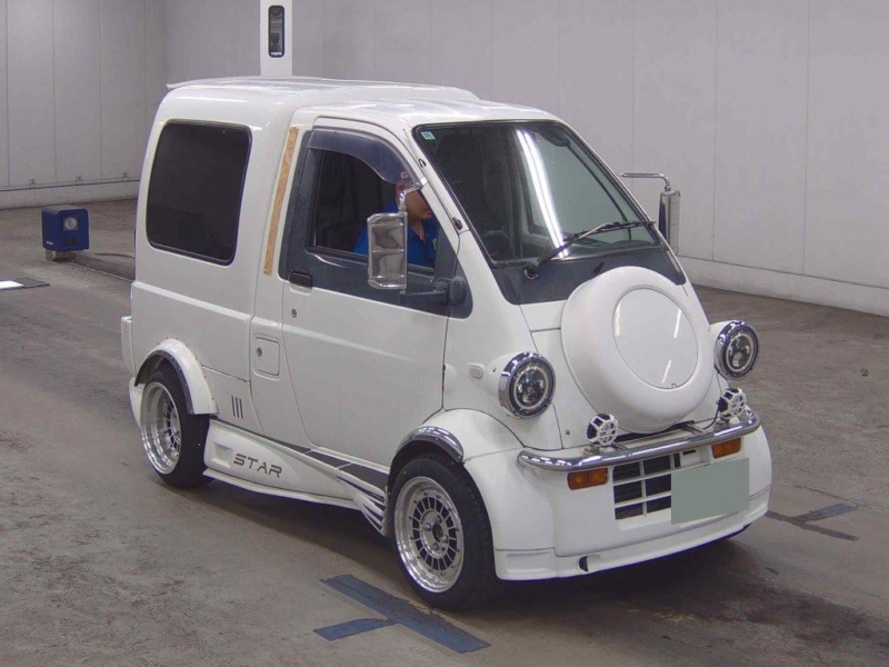 1998 Daihatsu Midget Midget 2 Cargo Heavily Customised in White — image 1