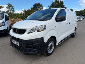 2018 Peugeot Expert Bluehdi 1000 S — image 4