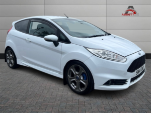 2014 Ford Fiesta 1.6 T Ecoboost St-2 in White — image 2