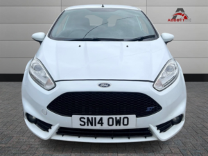 2014 Ford Fiesta 1.6 T Ecoboost St-2 in White — image 3