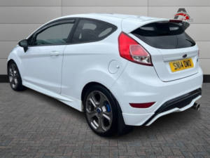 2014 Ford Fiesta 1.6 T Ecoboost St-2 in White — image 5