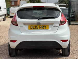 2015 Ford Fiesta 1.0t Ecoboost Titanium Euro 6 (s/s) 5dr in White — image 5