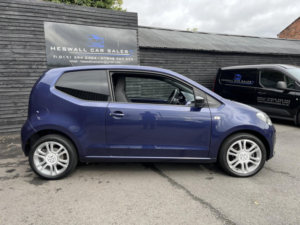 2015 Volkswagen Up! 1.0 Club Up! in Blue — image 2