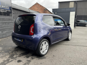 2015 Volkswagen Up! 1.0 Club Up! in Blue — image 3