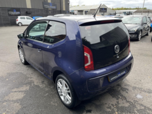 2015 Volkswagen Up! 1.0 Club Up! in Blue — image 5