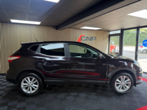 2014 Nissan Qashqai 1.5 Dci Acenta Premium SUV 5dr Diesel Manual 2WD Euro 5 (s/s) (110 Ps) in Black — image 2