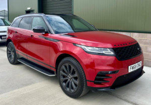 2018 Land Rover Range Rover Velar 2.0 D240 R-Dynamic S Auto 4WD Euro 6 (s/s) 5dr in Red — image 4