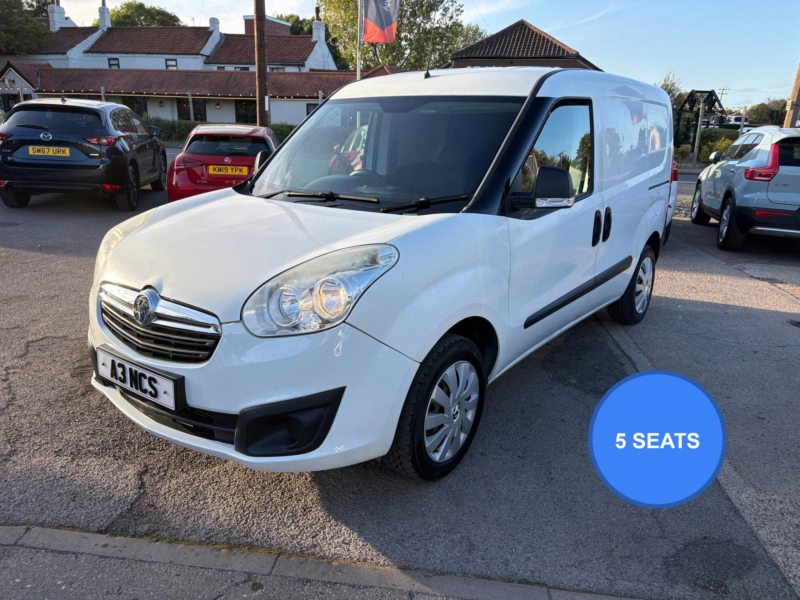 2016 Vauxhall Combo 1.3 Cdti 2300 16v Panel Van 3dr Diesel Manual Fwd L1 H1 (133 G/km, 89 Bhp) in White — image 1