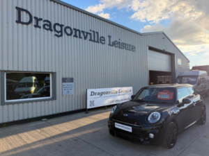 2018 MINI Hatch 2.0 Cooper S Euro 6 (s/s) 3dr in Black — image 3