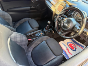 2018 MINI Hatch 2.0 Cooper S Euro 6 (s/s) 3dr in Black — image 4