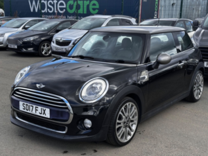2017 MINI Hatch 1.5 3-Door Hatch Cooper Seven Edition in Black — image 6