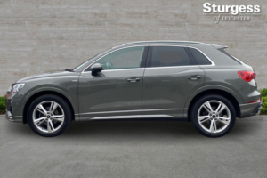 2022 Audi Q3 1.5 Tfsi Cod 35 S Line Euro 6 (s/s) 5dr in Grey — image 4