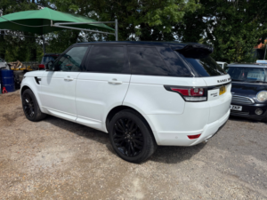 2014 Land Rover Range Rover Sport 3.0 Sd V6 Hse SUV 5dr Diesel Auto 4WD Euro 5 (s/s) (292 Ps) in White — image 4