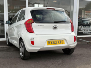 2013 Kia Picanto 1.0 1 Euro 5 5dr in White — image 2