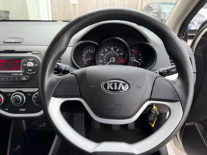 2013 Kia Picanto 1.0 1 Euro 5 5dr in White — image 4