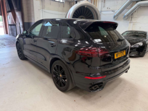 2017 Porsche Cayenne 3.6 Cayenne Gts V6 Tiptronic Auto 4WD 5dr in Black — image 6