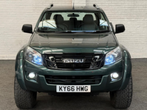 2016 Isuzu D-Max 2.5 Td At35 Arctic Trucks 4x4 4dr in Green — image 6