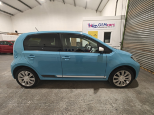 2016 Volkswagen Up! 1.0 Bluemotion Tech Move Up! in Blue — image 5