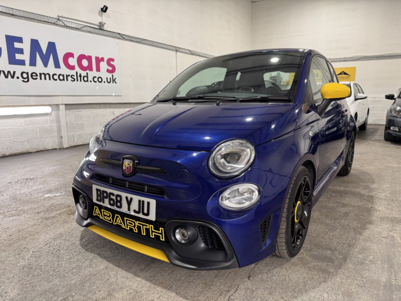 2019 Abarth 595 1.4 T-Jet Trofeo in Blue — image 1