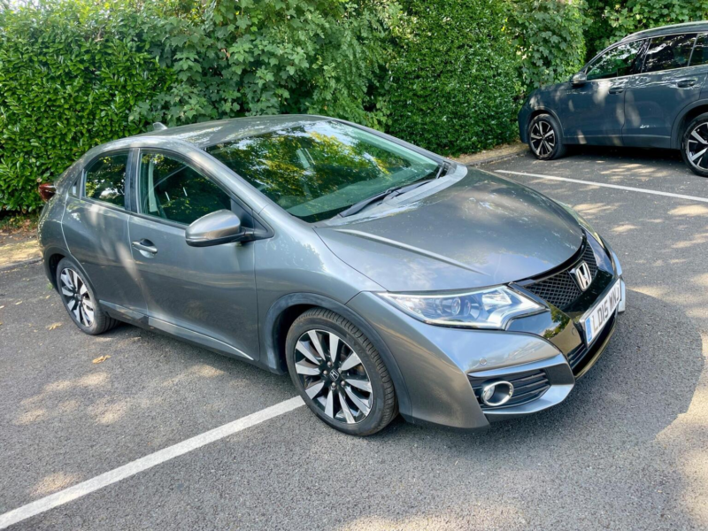 2015 Honda Civic 1.8 I-Vtec Se Plus Auto Euro 6 5dr in Grey — image 1