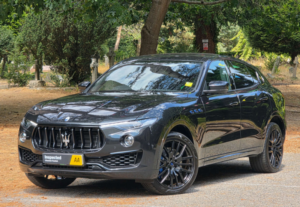 2022 Maserati Levante 2.0 Levante Gt Sport Mhev Auto 4WD 5dr in Black — image 2