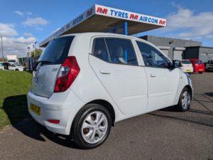 2013 Hyundai I10 1.2 Active in White — image 4