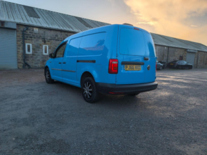 2016 Volkswagen Caddy Maxi 2.0 Tdi C20 Bluemotion Tech Startline Lwb Euro 6 (s/s) 6dr in Blue — image 5