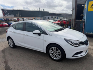 2018 Vauxhall Astra 1.6 Cdti Ecoflex Design Euro 6 (s/s) 5dr in White — image 5